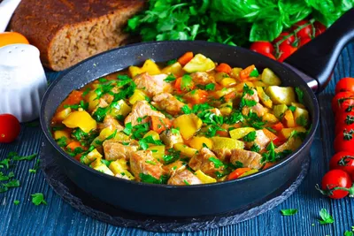 Картошка с Мясом Слоями в Духовке / Рецепт Простой Но Подойдет и На  праздничный Стол! - YouTube