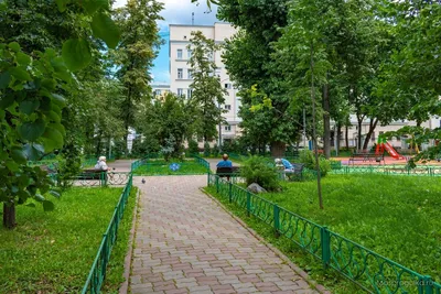 Файл:Михайловский сад.Чугунная решётка..jpg — Википедия