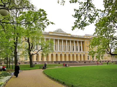 File:Михайловский сад - вид с набережной р. Мойки.jpg - Wikimedia Commons