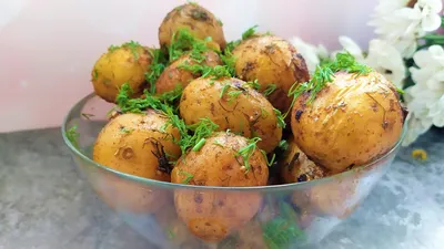 Молодой картофель приготовленный в сковороде - рецепт автора Екатерина  Стефанова