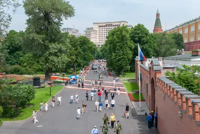 Александровский сад в Москве