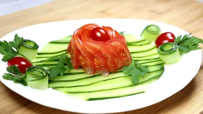 🍅Простая нарезка на праздничный стол из помидоров и огурцов🥒Carving  tomatoes and cucumbers - YouTube