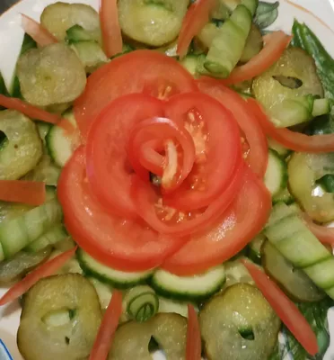 Как правильно резать помидоры и огурцы в салат (71 фото) - фото - картинки  и рисунки: скачать бесплатно