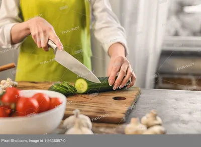 Овощерезка-измельчитель VEGGIE SLICER 14в1 HA-347, ситечко для яиц и нож  для очистки овощей, кухонная терка для нарезки овощей и фруктов с насадками  и контейнером, купить со Скидкой, по цене 359 ₴
