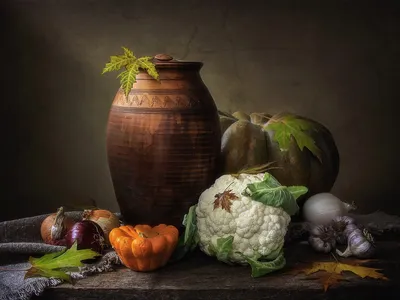 Натюрморт с овощами: картофель, морковь, перец, огурец, горох. Овощи  крупным планом. Овощи в корзине. Stock Photo | Adobe Stock