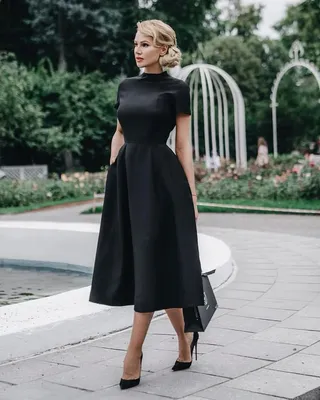 Больше женственности! Нью-лук стиль 2020 для женщин 40-50 лет | Платья,  Элегантные платья, Черные вечерние платья