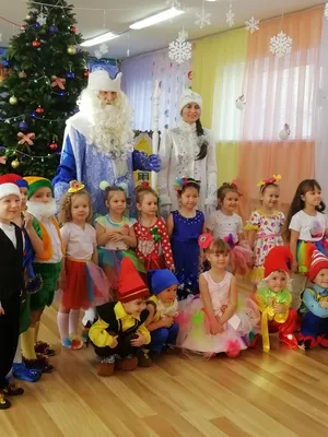 Новогодний утренник в детском саду (1 фото). Воспитателям детских садов,  школьным учителям и педагогам - Маам.ру