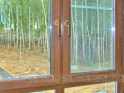 Пластиковые окна в ламинации Renolit Exofol Золотой дуб (Golden Oak)