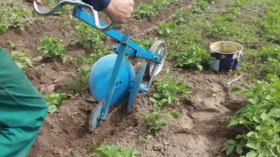 Окучник ручной с опорным колесом купить Киев, низкая цена