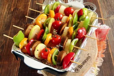 Канапе на шпажках с овощами и сервелатом - рецепт автора Надежда