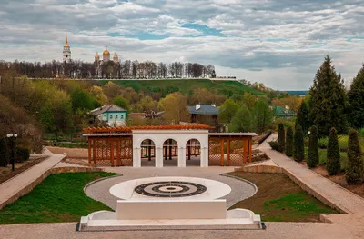 Патриарший сад. Описание, фото и видео, оценки и отзывы туристов.  Достопримечательности Владимира, Россия.