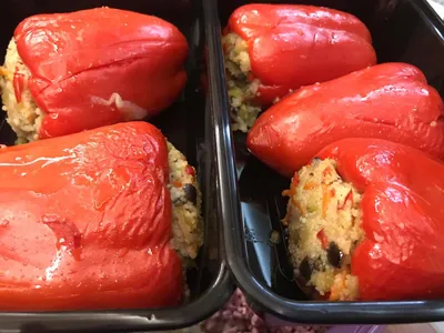 Фаршированный болгарский перец с гарниром из риса и томатным соусом -  Cookidoo® – the official Thermomix® recipe platform