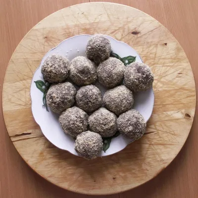 Пирожное «Картошка» обсыпная с бесплатной доставкой на дом из «ВкусВилл» |  Санкт-Петербург