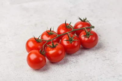Томаты мини на ветке с бесплатной доставкой на дом из «ВкусВилл» | Москва и  вся Россия