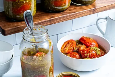 Маринованные помидоры на зиму - разные рецепты с фото - Рецепты, продукты,  еда | Сегодня