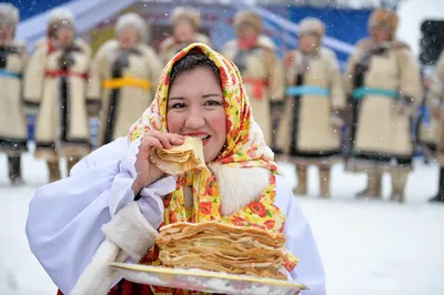 Празднование Масленицы в России