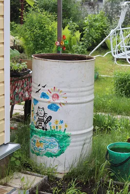 https://dzen.ru/media/id/6017f8e1eff90549f5dcd3a4/ukrashaem-bochki-na-sadovom-uchastke-60aa638dfaaaad2dd8b29e05