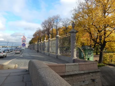 Фото \"Решетка Летнего сада. Архитекторы Юрий Фельтен и Петр Егоров. Год  постройки – 1784\", май 1965, г. Ленинград - История России в фотографиях