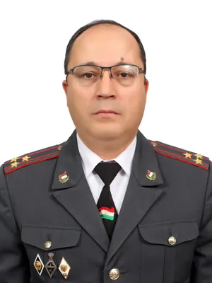 Низомиддинов с красной ленточкой, лауреаты, не поместившиеся на сцене и 18  автомобилей - репортаж с праздника профсоюзов