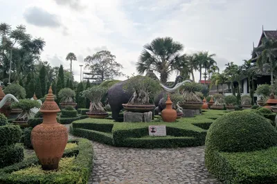 File:Сад Нонг Нуч (Паттайя, Таиланд). Французский парк. 02.jpg - Wikimedia  Commons