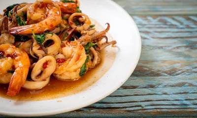 Теплый салат с морепродуктами и фасолью рецепт – Европейская кухня:  Завтраки. «Еда»