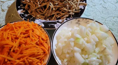 Салат из печени с морковью и луком