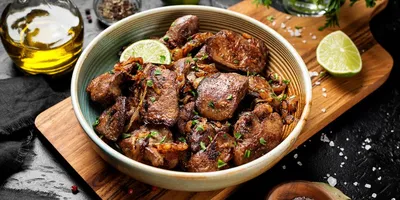 Салат из куриной печени с морковью,луком и фасолью. Видео рецепт | Рецепт |  Идеи для блюд, Кулинария, Простые рецепты