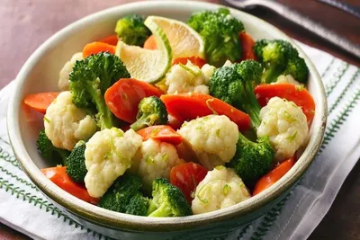 Овощной Салат \"Старорусский\", Напоминает по Вкусу Что то Среднее между  Винегретом и Оливье. | Простая Кухня Для Вас | Дзен