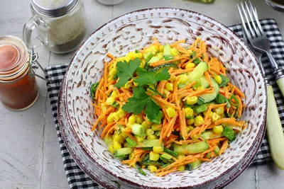 Салат из моркови с кукурузой и огурцами | Меню недели