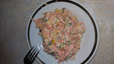 Салат с кукурузой на новогодний стол | Овкусе.ру - Ежедневная готовка в  радость! Пошаговые рецепты с фото | Дзен