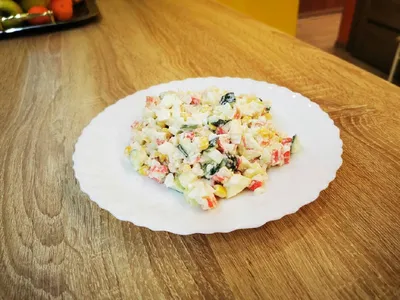 Салат из морской капусты с крабовыми палочками и яйцом рецепт фото пошагово  и видео - 1000.menu