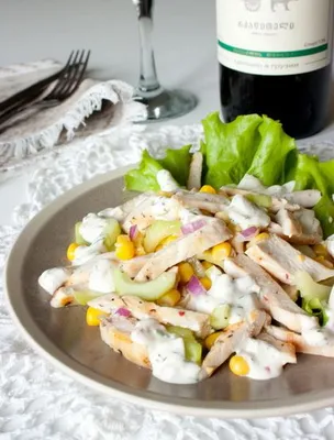 Салат с грибами, курицей и кукурузой \"Вьюга\" (пошаговый фото рецепт) -  ВашВкус