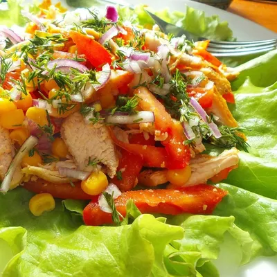 Лёгкий, вкусный салат с курицей и овощами! Так Вы ещё не готовили!