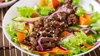 Салат мясной с овощами - рецепт приготовления с фото и видео