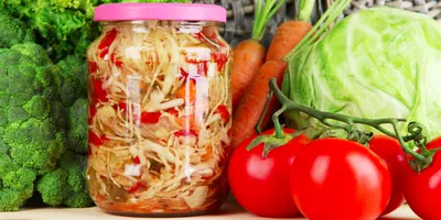 Рецепт: Салат из кабачков, помидоров и болгарского перца (на зиму) на  RussianFood.com
