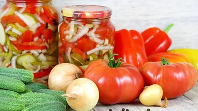 Слоеный салат из помидор на зиму рецепт с фото - 1000.menu