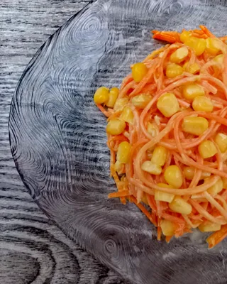 Салат с морковью, сыром и кукурузой рецепт – Авторская кухня: Салаты. «Еда»