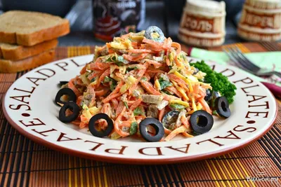 Салат с морковью по корейски и крабовыми палочками рецепт с фото пошагово -  1000.menu