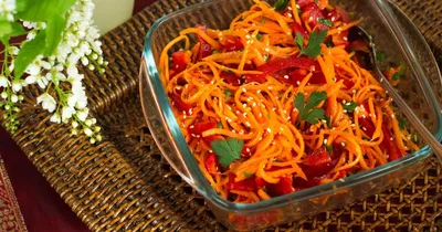 Лёгкий и простой салат с корейской морковью на каждый день | Pro еду | Дзен