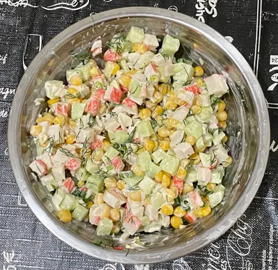 Рыбный салат с кукурузой - пошаговый рецепт с фото на Повар.ру