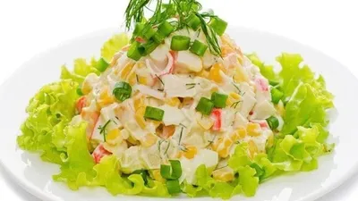 Салат из свежих огурцов с кукурузой и яйцами - пошаговый фоторецепт