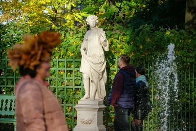 Статуэтка фарфор ИФЗ Ночь из серии Летний сад 82.04042 высота 17,2 см  купить ПОСУДА В ДОМ Челябинск