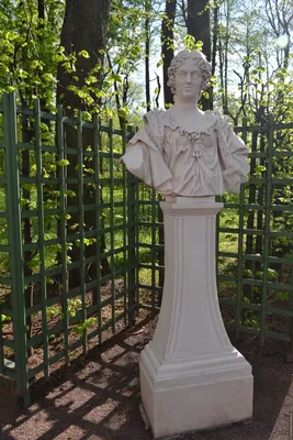 Скульптура без ветра · Город 812
