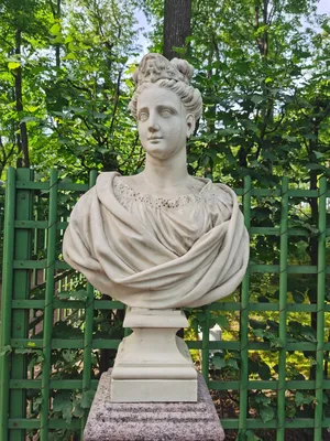 File:Скульптуры Летнего сада.png - Wikimedia Commons