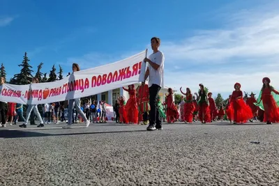 В Сызрани вновь устроили помидорный флешмоб - Волга Ньюс
