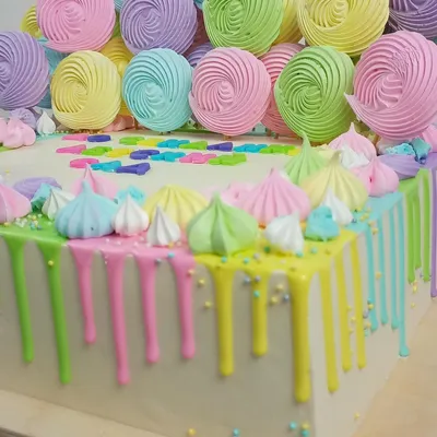 Торт на выпускной №577 - Odyssey Cakes | Торты на заказ с доставкой в  Санкт-Петербурге и Ленинградской области