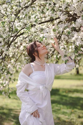 Цветение садов проходит очень быстро🌸 Успейте насладиться им и сделать  красивые фотографии. Жду вас на фотопрогулки, друзья! Что… | Instagram