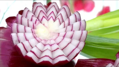 Карвинг- цветок из красного лука - Red Onion Flowers - YouTube