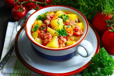 Жареная картошка с тушенкой, пошаговый рецепт с фото на 467 ккал