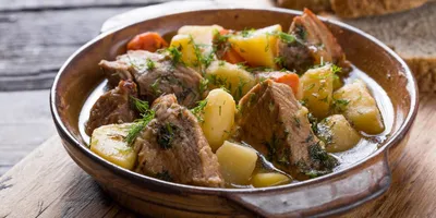 Тушеная картошка с мясом /классический рецепт - рецепт с фотографиями -  Patee. Рецепты
